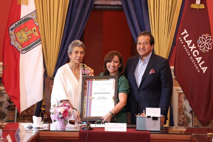 Reconoce Gobernadora a Teresa León Naesher por su Labor en la Promoción Turística y Cultural de Tlaxcala en Suiza- AlternativaTlx Reconoce Gobernadora a Teresa León Naesher por su Labor en la Promoción Turística y Cultural de Tlaxcala en Suiza- AlternativaTlx