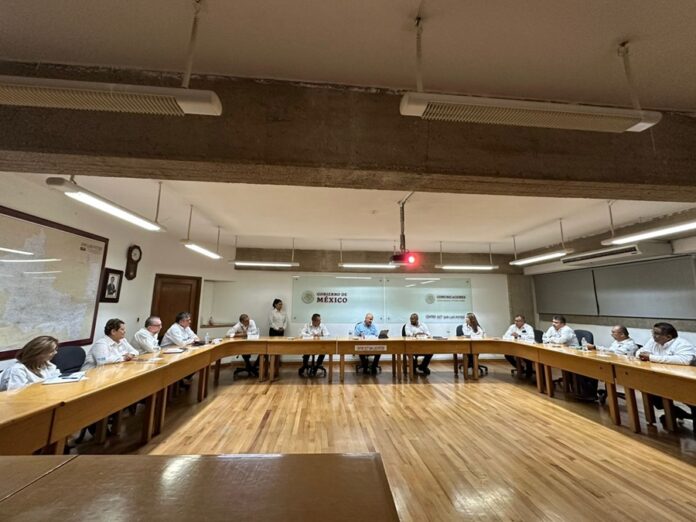 Secretario Esteva Medina Revisa Proyectos Estratégicos con Personal del Centro SICT SLP - AlternativaTlx