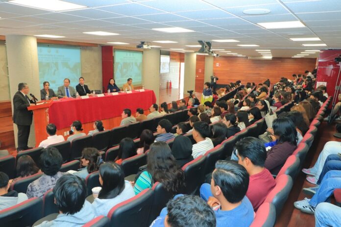 UATx Abre la Discusión a Temas que Impactan en la Crisis Civilizatoria - AlternativaTlx
