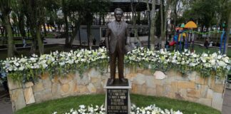 Asiste Gobernadora a Ceremonia del 44 Aniversario Luctuoso de Emilio Sánchez Piedras- AlternativaTlx 