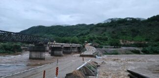 Carretera Tierra Colorada-Ayutla-Cruz Grande Cerrada a la Circulación por las Fuertes Lluvias SICT - AlternativaTlx