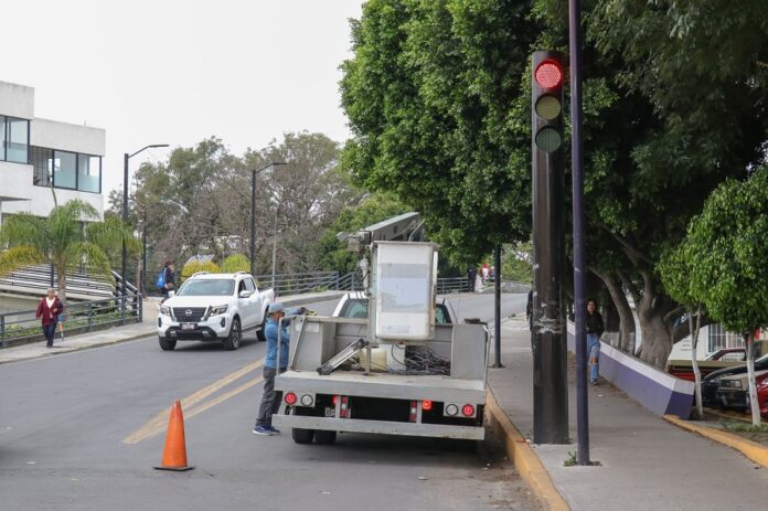Da Mantenimiento Ayuntamiento de Tlaxcala a Semáforos de la Capital- AlternativaTlx 