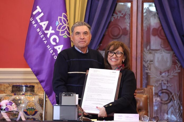 Encabeza Gobernadora la Quinta Entrega de Resoluciones de Actas de Nacimiento a Adultos Mayores- AlternativaTlx 