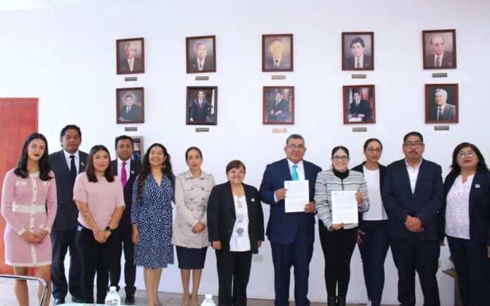 Facultad de Derecho UATx y Comisión Ejecutiva de Atención a Víctimas Firman Convenio de Colaboración - AlternativaTlx