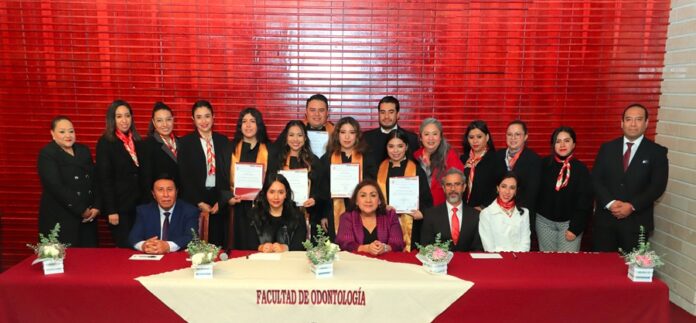 Gradúa Odontología UATx a Nuevos Especialistas Odontopediatras - AlternativaTlx