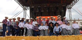 Grupo Folclórico Tecoloxúchitl llena de Tradición el Festival “Zapopan Grill” - AlternativaTlx