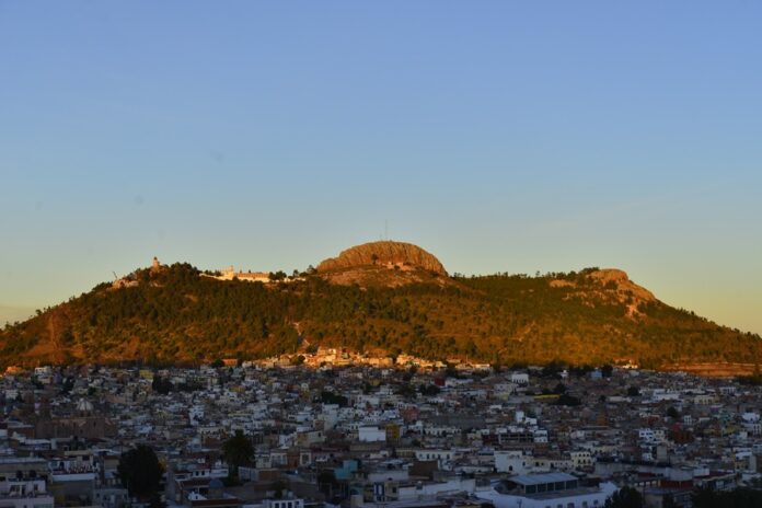 La Ciudad de Zacatecas y la Antigua, en Veracruz, Reciben Declaratorias como Zonas de Monumentos Históricos - AlternativaTlx