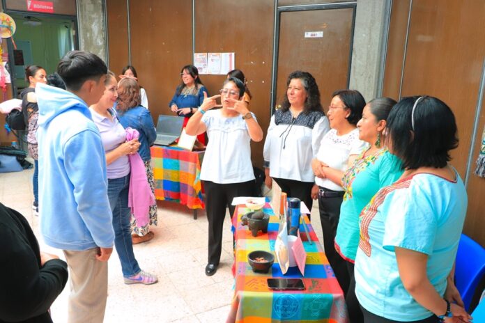 La UATx Promueve y Forma en la Diversidad Lingüística - AlternativaTlx