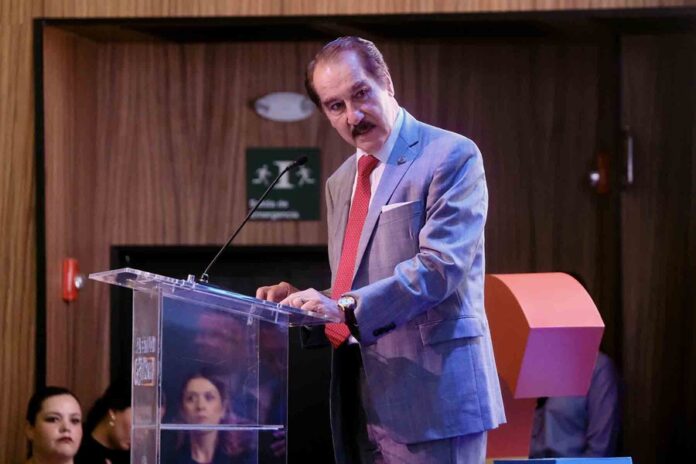 La educación es el motor del cambio social Antonio Leaño - AlternativaTlx