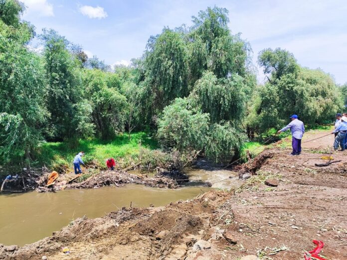 Realizan Labores de Limpieza y Desazolve en el Río Atoyac tras Intensas Lluvias- AlternativaTlx Realizan Labores de Limpieza y Desazolve en el Río Atoyac tras Intensas Lluvias- AlternativaTlx