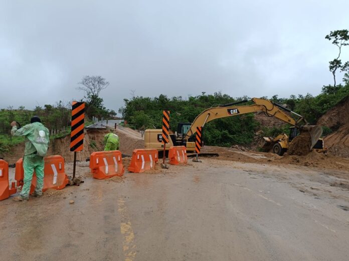 SICT Atiende Puntualmente Afectaciones por Huracán “Erick” en Guerrero y Oaxaca - AlternativaTlx SICT Atiende Puntualmente Afectaciones por Huracán “Erick” en Guerrero y Oaxaca - AlternativaTlx