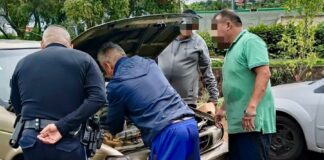 Seguridad Pública de la Capital Atiende a Conductor de Vehículo Varado por Inundación en Chimalpa- AlternativaTlx 