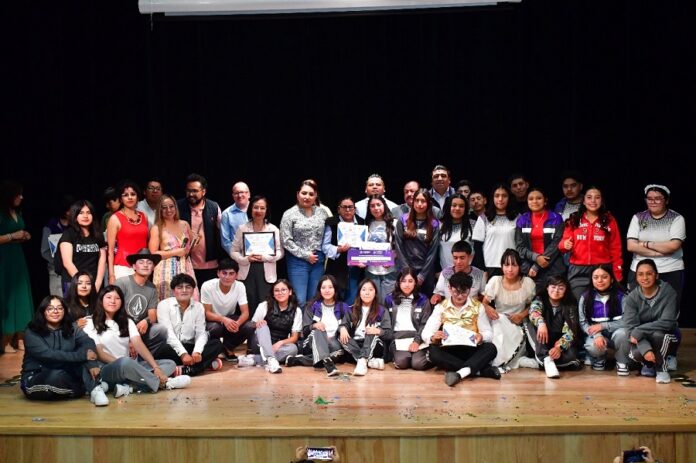 Talento Escénico Estudiantil Brilla en Concurso de Teatro Estatal del COBAT 2025- AlternativaTlx 