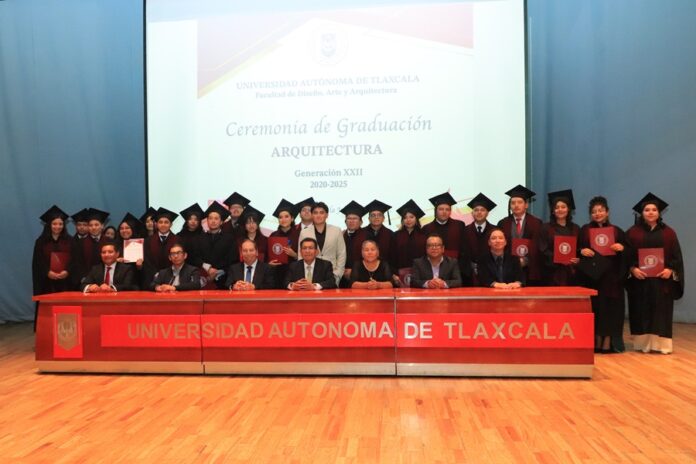 87 Nuevos Arquitectos Reciben Constancia de Culminación de Estudios en la UATx - AlternativaTlx
