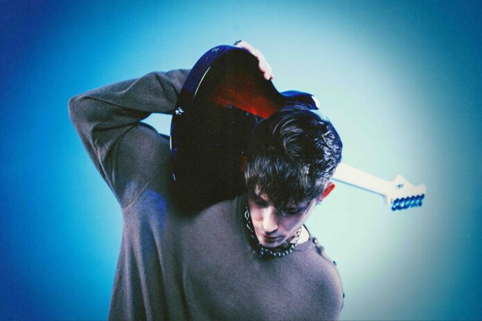 Abdiel Regresa con “Te Echo de - Porque Te Amé de +”, Una Balada Melancólica que Promete Dejar Huella en el Pop Latino Alternativo - AlternativaTlx