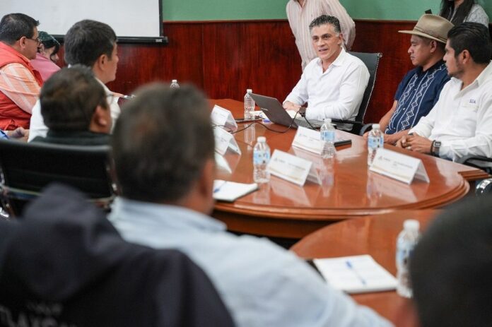Alfonso Sánchez García Sostiene Reunión para Fortalecer la Sanidad y Buen Manejo de Ganado- AlternativaTlx