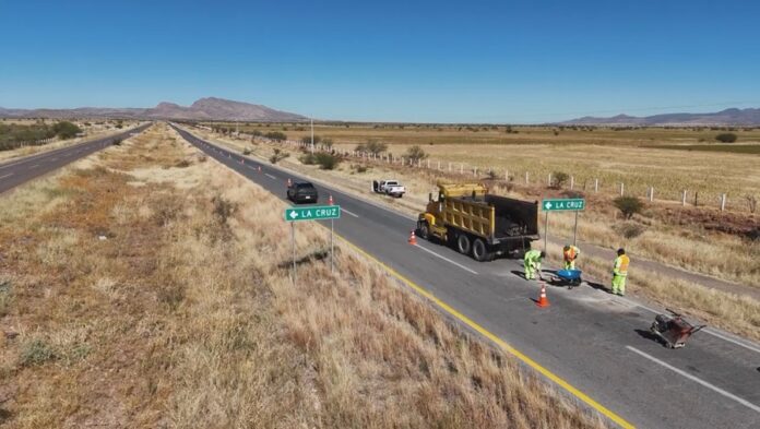 Atiende SICT 18 Mil 855 Baches y Más de 11 Mil Km con Programa Bachetón - AlternativaTlx