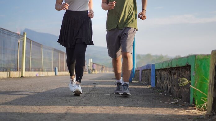 Caminar diariamente puede marcar una Gran Diferencia en tu Salud - AlternativaTlx