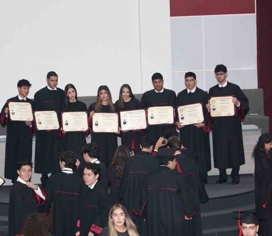 Egresados de Preparatoria se Alistan para un Nuevo Capítulo, la Universidad - AlternativaTlx