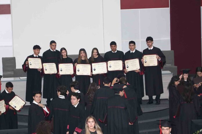 Egresados de Preparatoria se Alistan para un Nuevo Capítulo, la Universidad - AlternativaTlx Egresados de Preparatoria se Alistan para un Nuevo Capítulo, la Universidad - AlternativaTlx