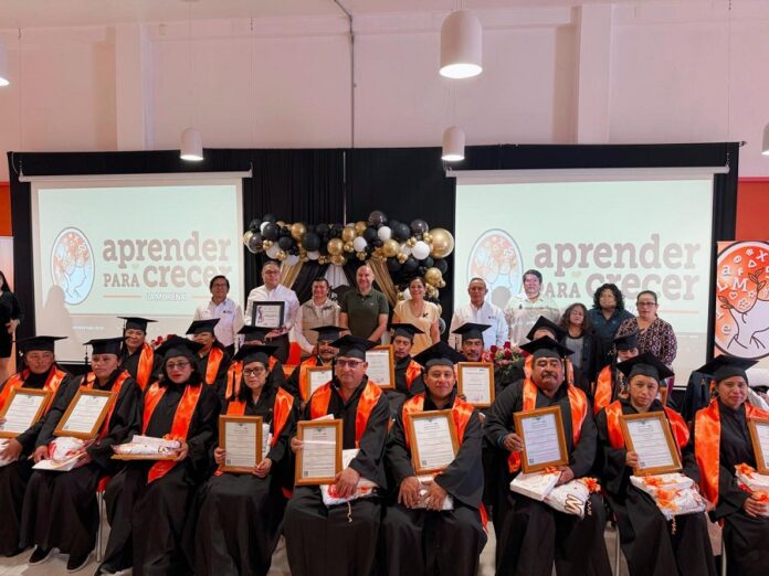 Entrega ITEA Certificados de Educación Básica a Trabajadores de La Morena- AlternativaTlx Entrega ITEA Certificados de Educación Básica a Trabajadores de