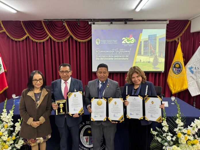 Reconocen en Perú la Visión Académica del Rector de la UATx - AlternativaTlx