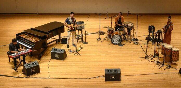 Som Bit Encendió el Escenario del CENART con Ritmos Afro-Mex-Funk - AlternativaTlx