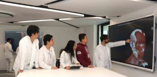 Ventajas de Estudiar Medicina con Tecnología de Punta - AlternativaTlx