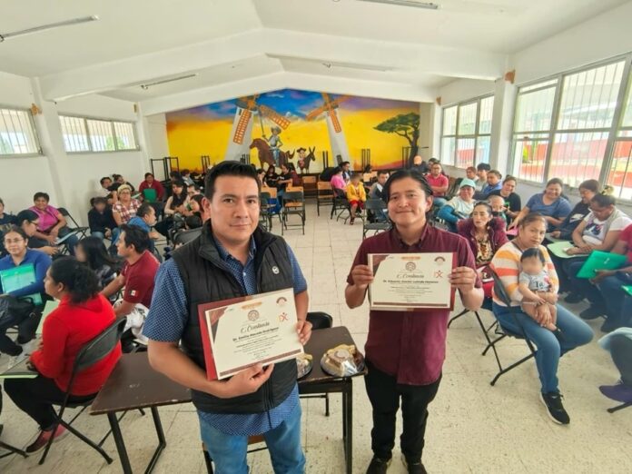 Apoyan Docentes de Desarrollo Humano UATx a Fortalecer Vínculos Familiares en las Escuelas - AlternativaTlx