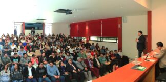 Docente de la UCSP habló sobre Ámbitos de Competencia de los Poderes Ejecutivo y Judicial a Estudiantes de Derecho UATx - AlternativaTlx