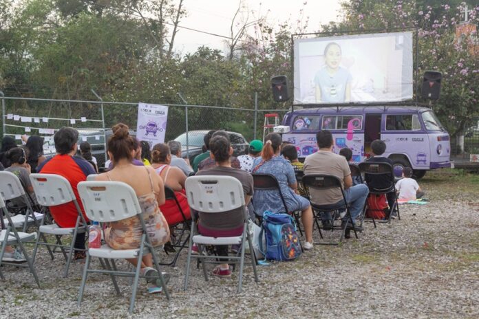 En Veracruz, El Cine Viaja en Combi - AlternativaTlx