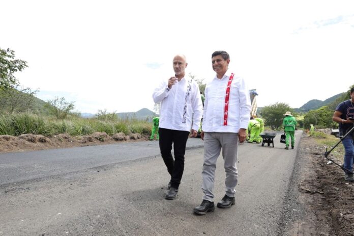 Con el Plan General Lázaro Cárdenas, a cargo de la SICT, se Beneficia a 4 Millones de Habitantes de la Mixteca Oaxaqueña - AlternativaTlx
