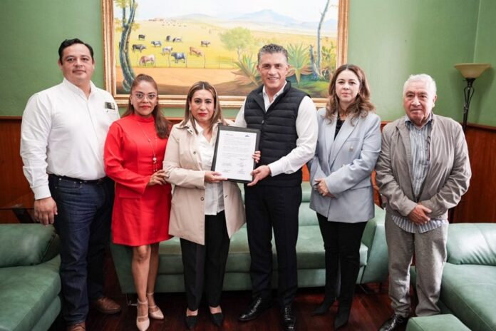 Firma Alcalde Alfonso Sánchez García Convenio con la CANACO-SERVYTUR en Favor de 1,500 Comerciantes de la Capital- AlternativaTlx 