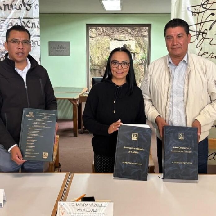 Natívitas y Papalotla Preservan Patrimonio Documental con Entrega de Actas de Cabildo al Archivo del Estado- AlternativaTlx 