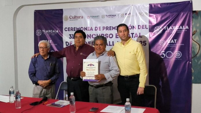 Premia Casa de Artesanías a Ganadores del XXXI Concurso Estatal de Madera Tallada - AlternativaTlx