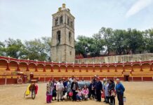 Recibe Ayuntamiento de la Capital a Visitantes de Chiautempan para Recorrido por Sitios Turísticos- AlternativaTlx 
