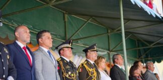 Alfonso Sánchez García Destaca Orgullo Patrio de las Familias Capitalinas a lo Largo del Desfile del CCXV Aniversario de la Independencia - AlternativaTlx