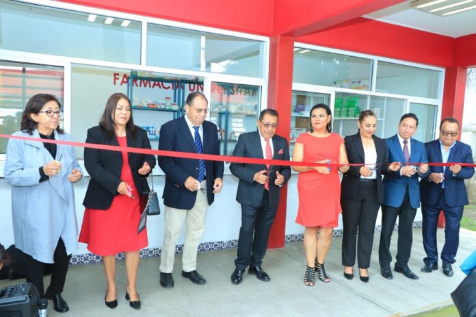 Amplía la UATx sus Servicios a la Sociedad con la Apertura de una Farmacia en la Clínica del Bienestar - AlternativaTlx