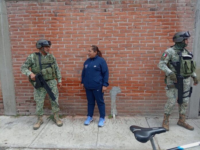 Atiende Sector Salud a Herido por Explosión de Pirotecnia en Natívitas - AlternativaTlx