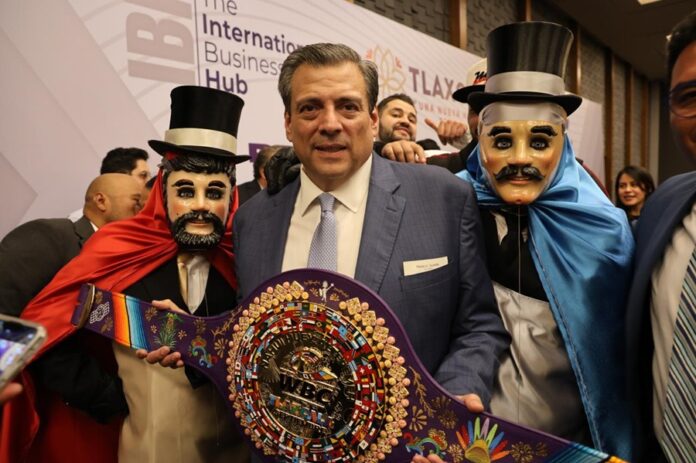 Cinturón Conmemorativo del Combate “Canelo” Vs. Crawford, Símbolo de Identidad Tlaxcalteca - AlternativaTlx Cinturón Conmemorativo del Combate “Canelo” Vs. Crawford, Símbolo de Identidad Tlaxcalteca - AlternativaTlx