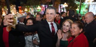 Comparte el Alcalde Alfonso Sánchez García una Mágica Noche de Fiesta Patria con Familias de la Capital - AlternativaTlx