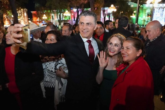 Comparte el Alcalde Alfonso Sánchez García una Mágica Noche de Fiesta Patria con Familias de la Capital - AlternativaTlx