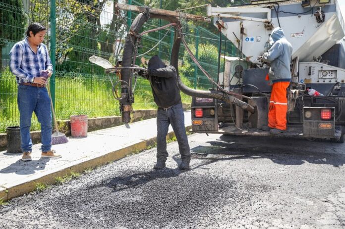Gobierno de Alfonso Sánchez García Pone a Prueba Aditivo que Busca Bacheo Más Rápido y Duradero en la Capital - AlternativaTlx