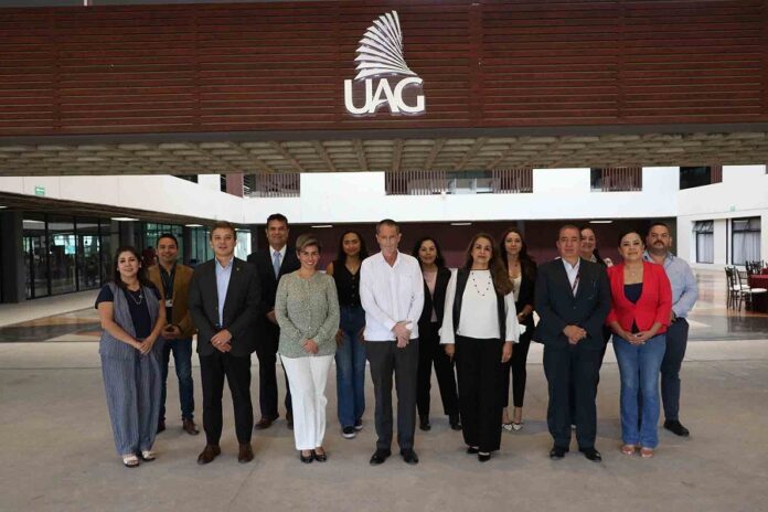 Impulsan Universidades Mejoras en Prácticas y Servicio Social de Alumnos - AlternativaTlx