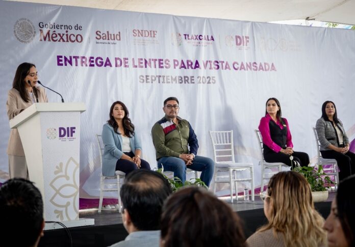 Inicia la Jornada de Entrega de Lentes para Vista Cansada en Zacatelco en Coordinación con el SEDIF Y SNDIF - AlternativaTlx
