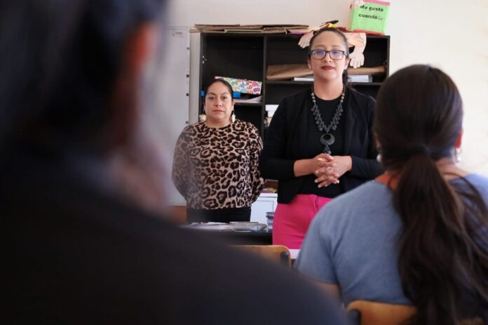 Madres de Familia Reciben Información Sobre la Sana Menstruación y Reducción de Mitos. - AlternativaTlx