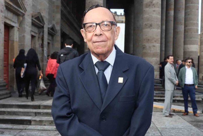 Reconocen a Dos Integrantes de la UAG Como Profesionistas Destacados del 2025 - AlternativaTlx Reconocen a Dos Integrantes de la UAG Como Profesionistas Destacados del 2025 - AlternativaTlx