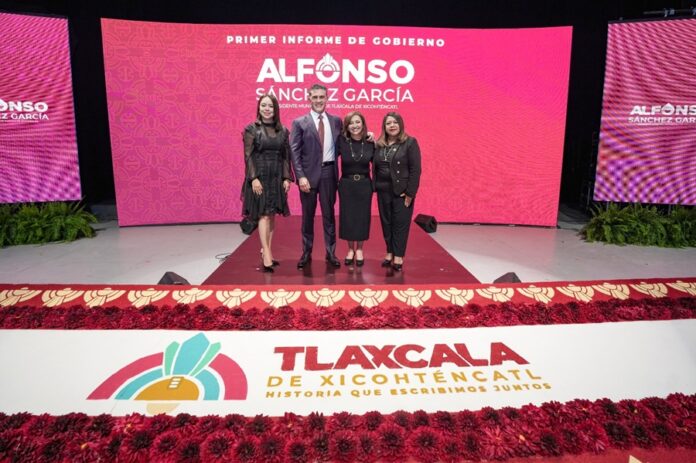 Reúne Alfonso Sánchez García a los Tres Poderes y a la Clase Política Estatal y Nacional en su Primer Informe - AlternativaTlx Reúne Alfonso Sánchez García a los Tres Poderes y a la Clase Política Estatal y Nacional en su Primer Informe - AlternativaTlx