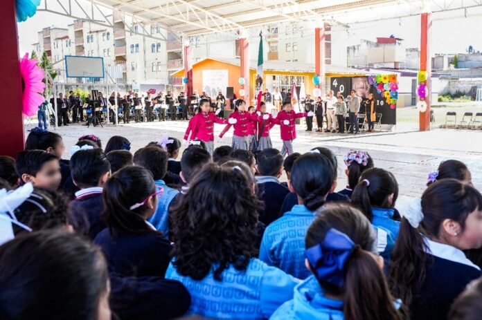 Alcalde Alfonso Sánchez García Reconoce 40 Años de Historia y Vocación Educativa de la Primaria “Xicohténcatl Axayacatzin” - AlternativaTlx Alcalde Alfonso Sánchez García Reconoce 40 Años de Historia y Vocación Educativa de la Primaria “Xicohténcatl Axayacatzin” - AlternativaTlx