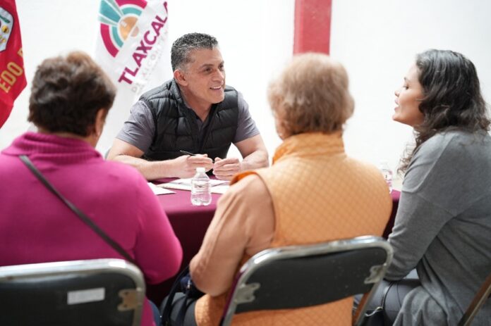 Alfonso Sánchez García Estuvo en San Gabriel Cuauhtla Escuchando a las Familias - AlternativaTlx